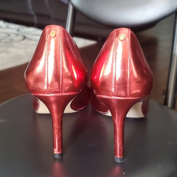 Red metallic heels - Picture 3 of 5